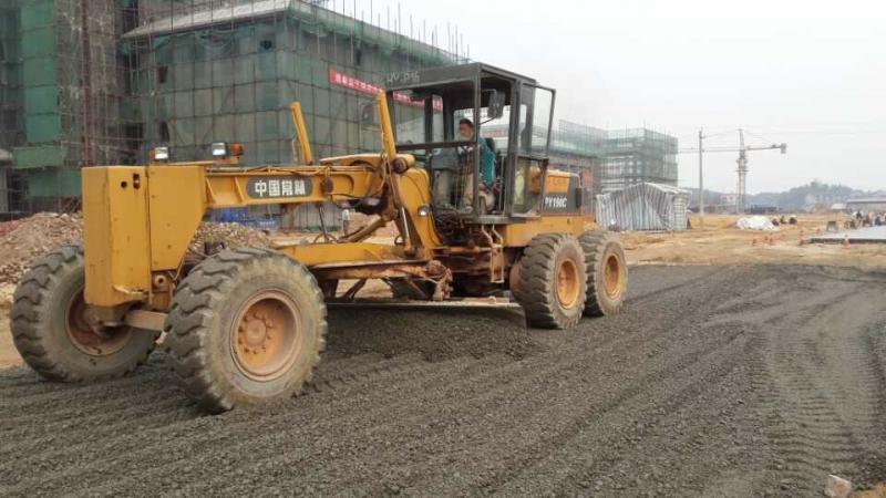 常林平地機正在內江施工作業 